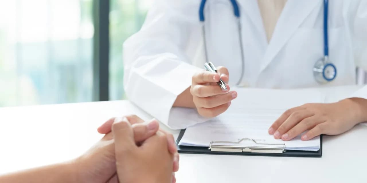 Jakie badania przed rezonansem z kontrastem są niezbędne dla bezpieczeństwa?