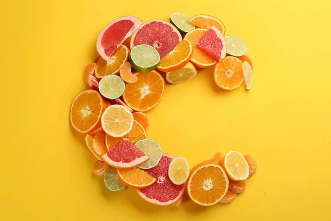 Z czym nie łączyć witaminy C suplementy, aby uniknąć negatywnych skutków